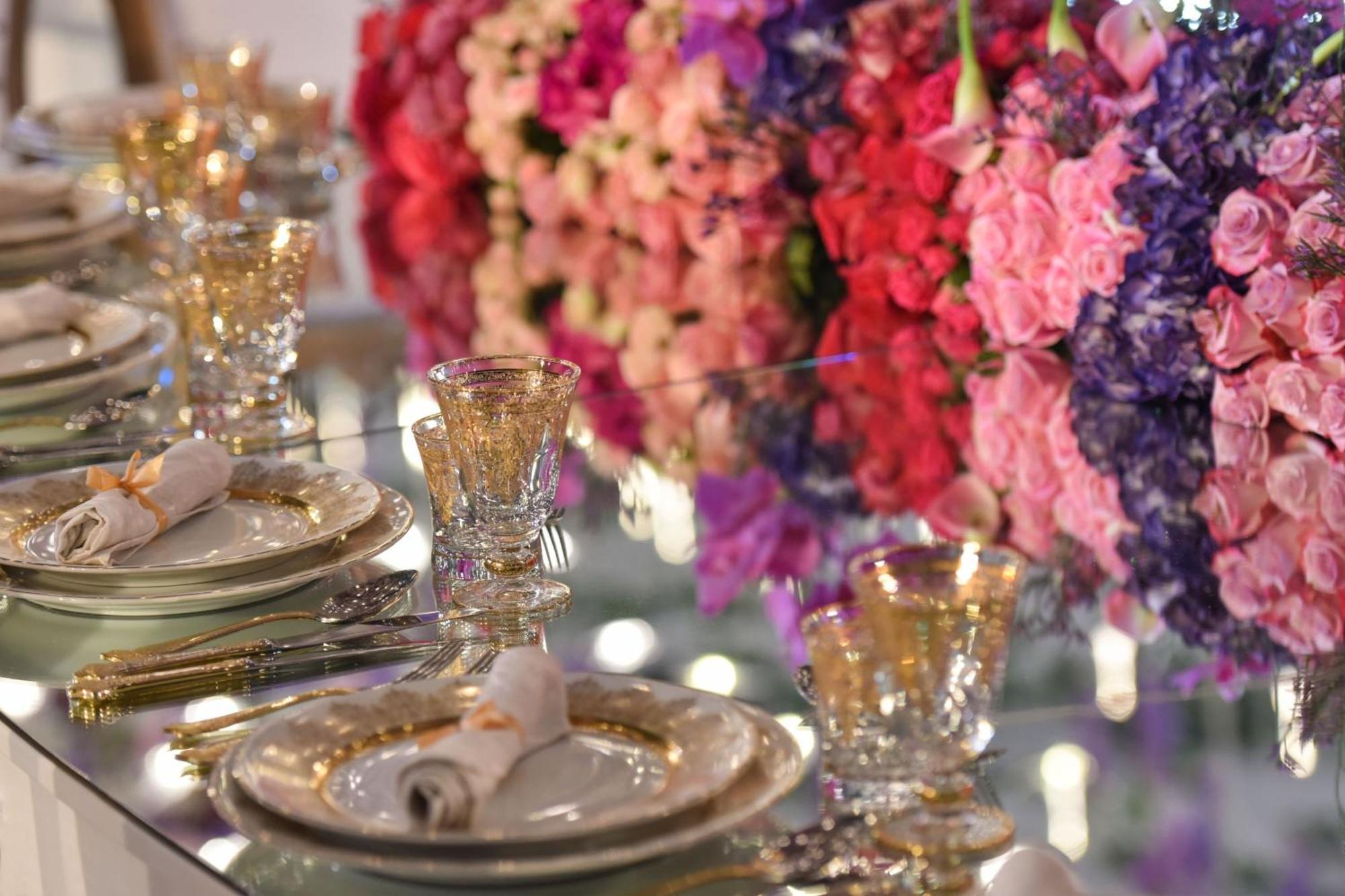 The Ritz-Carlton, Doha Hotel Екстериор снимка A table set for a wedding reception