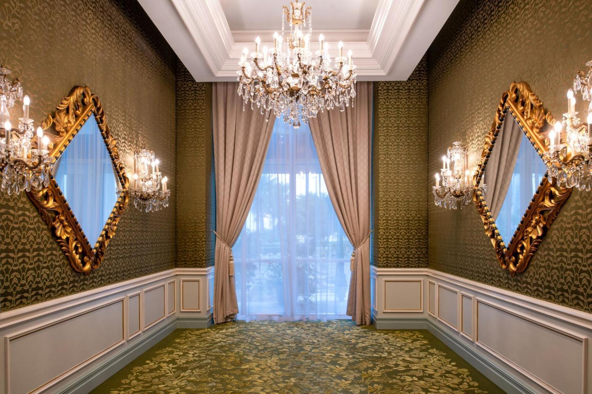 The Ritz-Carlton, Doha Hotel Екстериор снимка The interior of the hotel