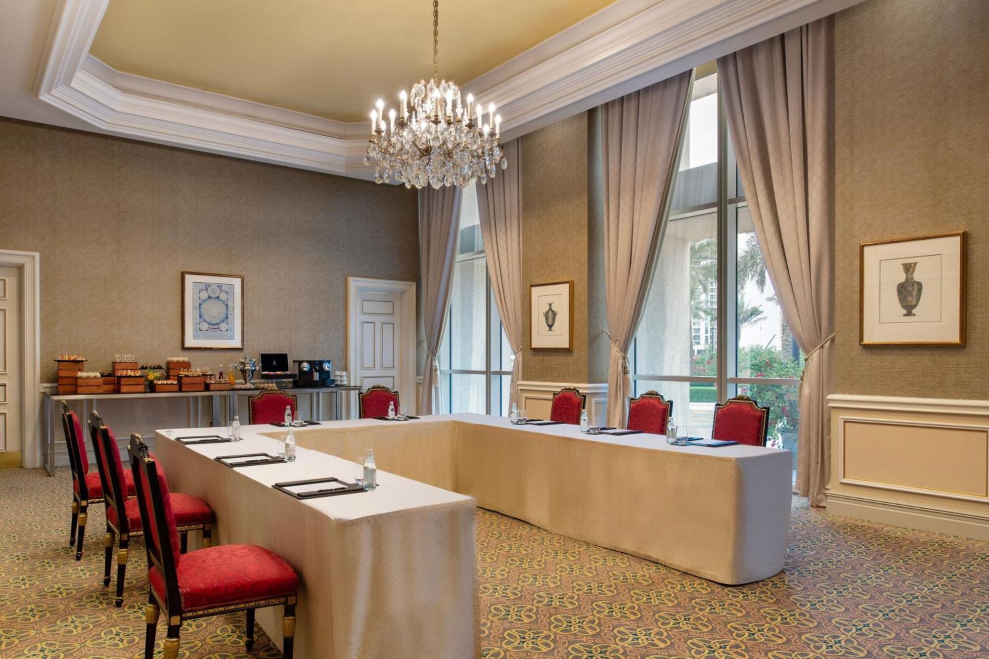 The Ritz-Carlton, Doha Hotel Екстериор снимка The meeting room
