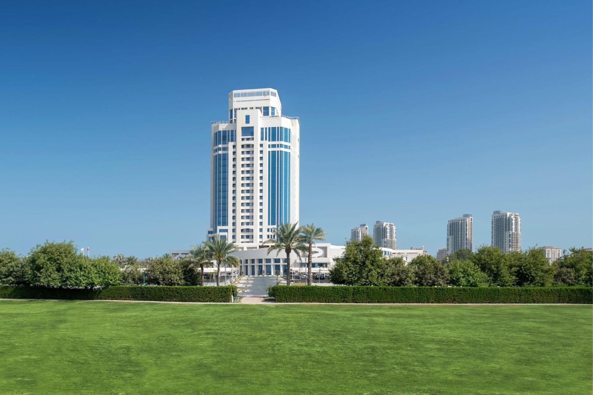 The Ritz-Carlton, Doha Hotel Екстериор снимка The Oberoi Dubai